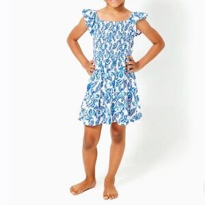 Lilly Pulitzer Girls Mini Jilly Smocked Dress Blue/White Shell Prints Large
